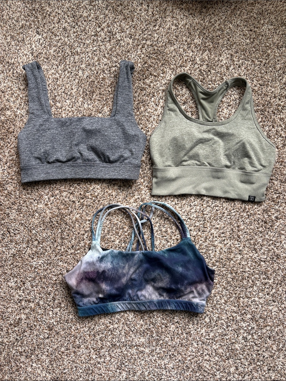 Women's small/medium Sports Bras bundle Gray, Olive & Tie-Dye gap fit